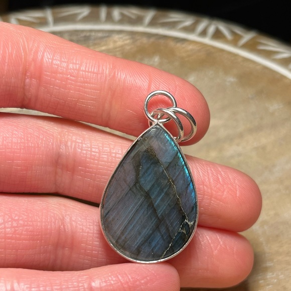 Labradorite Sterling Silver Tear Drop Pendant - Picture 15 of 16